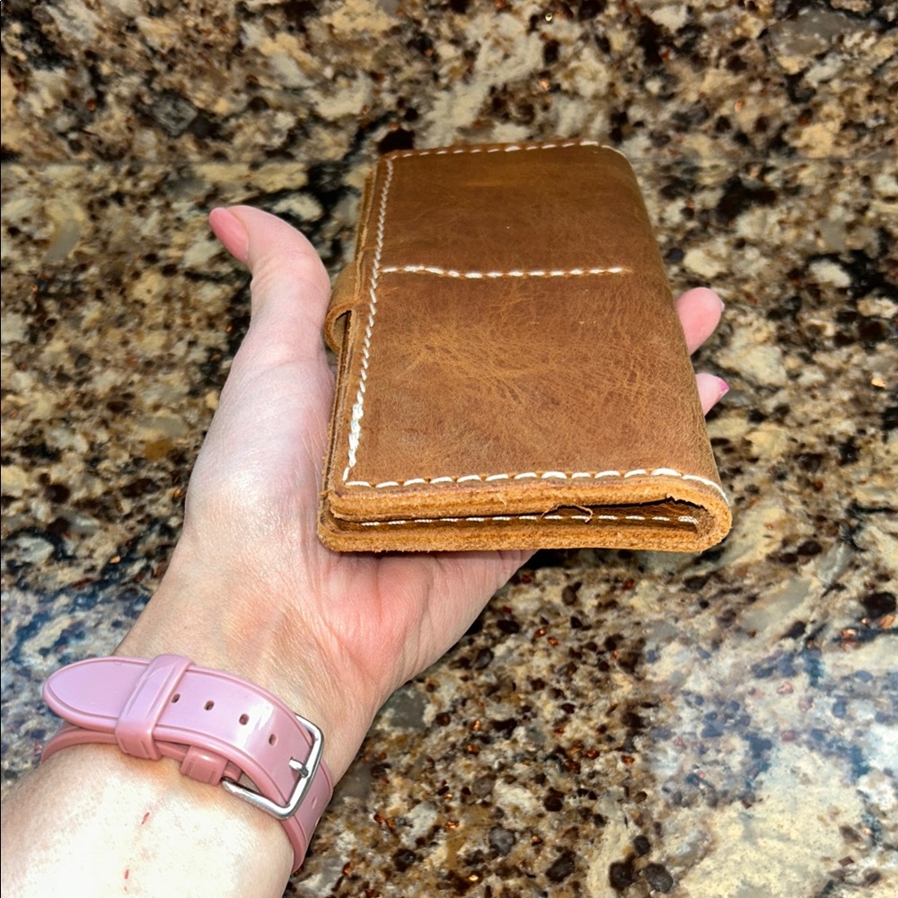 Coastal Hill Leather Goods Tan Card Holder - Picture 11 of 15